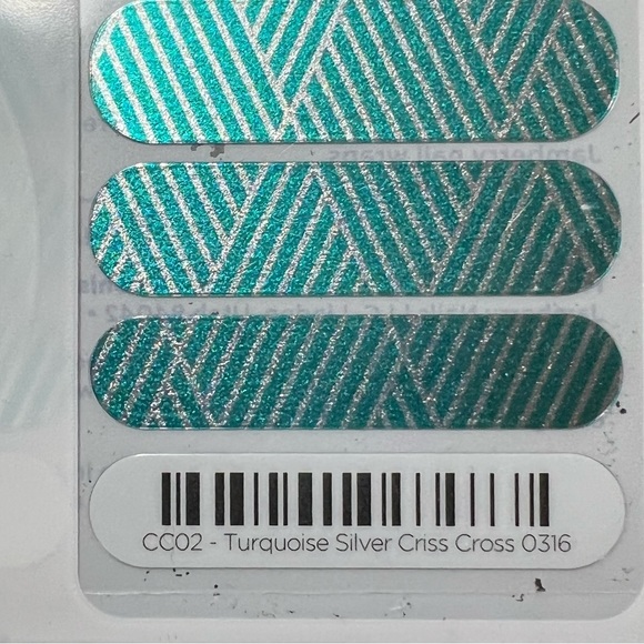Jamberry Nail Wraps - Turquoise Silver Criss Cross - Picture 2 of 4